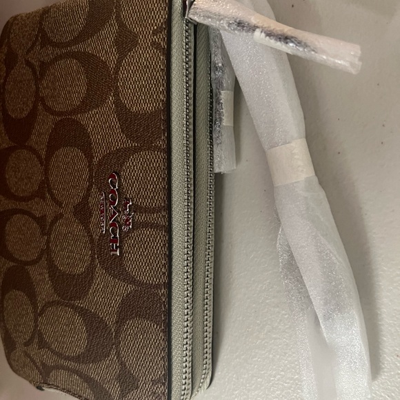COACH Double Corner Zip Wristlet In Signature Canvas - Picture 3 of 3